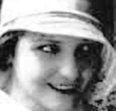 Jmenovala se Růžena Brožová a před jejím půvabem se ovelikonocích roku 1910s obdivem sklánělai pařížská smetánka.