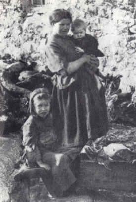 SEKUNDÁRNÍ PROJEVY POČASÍ Velký bramborový hlad v Irsku 184546 Hniloba brambor, šíření nemoci silně podpořeno počasím Úroda méně než polovina očekávané Špatná