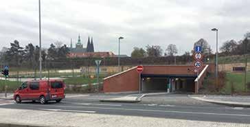 Foto: IPR O parkování pod Prašným mostem stále není zájem Praha 6 - Na nedostatek míst k parkování si pražští řidiči stěžují s oblibou.
