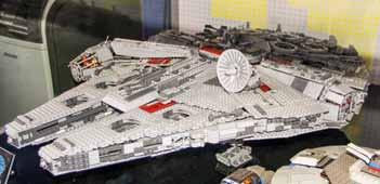 Jak vypadá Lego, ví snad opravdu každý, říká ředitel muzea Robert Kvěch. Ale až tady uvidí, co všechno je možné z těch obyčejných kostiček postavit.
