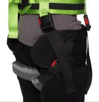 ASISTENČNÍ VAKY MULTI SLING 25105 VELIKOST MIN [cm] MAX [cm] S Malý 70 86 M Střední 86 104 L Velký 104 122 Rozměr udává obvod hrudníku Multifunkční závěs je účinným pomocníkem
