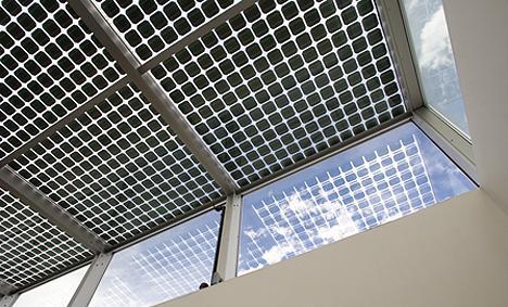 V současnosti se tento typ systémů jeví jako zajímavá investiční příleţitost, kdy je veškerá produkce FV elektrárny prodávána do sítě za tzv. výkupní tarify.