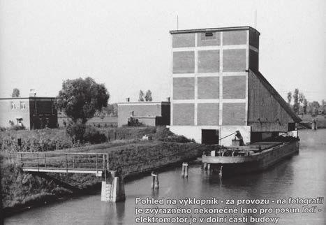 nálezové zprávy Výklopník na Baťově kanálu, historie a současnost Tomáš Vícha 14/2008 Vodní toky se vedle geologického vývoje území podílejí velkou měrou na reliéfu krajiny.