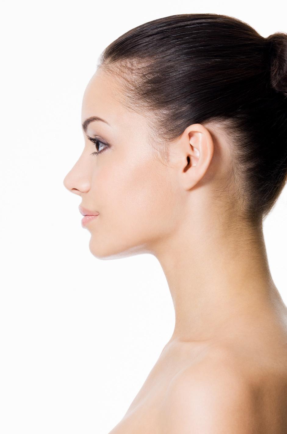 md:cocktail SkinBooster Antiage Peptides - GF VLASTNOSTI md:cocktail SkinBooster Antiage Peptide - GF Ampule s velmi koncentrovanými přípravky s antioxidačními a regeneračními účinky a s účinky proti