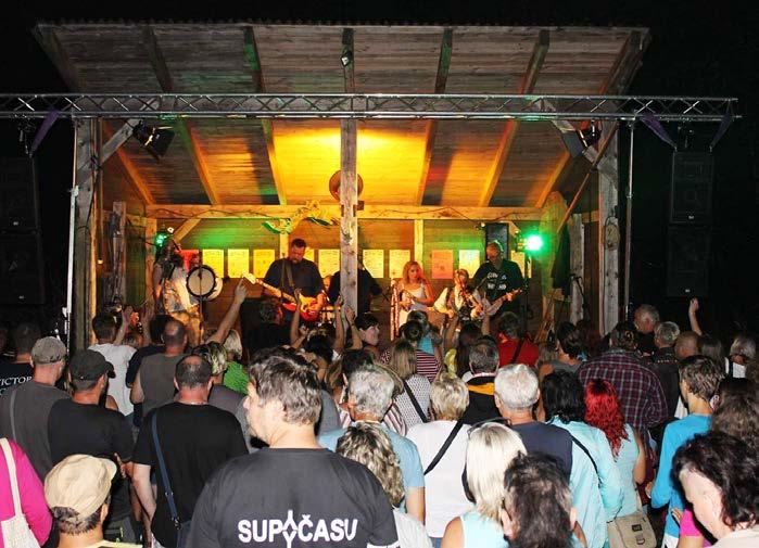 POZVÁNKA V neděli 14. října 2018 od 13 hod. zveme všechny děti a samozřejmě i dospělé na brarušovské hřiště, kde se změní sportovní klání z kopání míče po trávníku na pouštění draků do oblak.