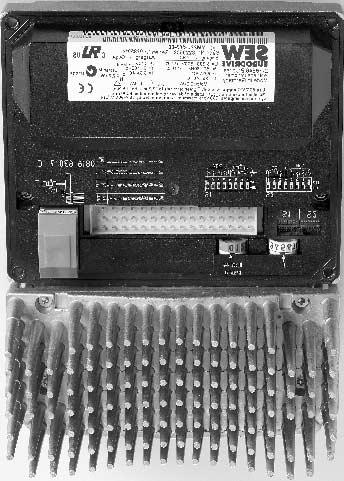Konstrukce zařízení 4 4.5 Frekvenční měnič MOVIMOT (integrovaný do průmyslového rozváděče Z.7/Z.8) 1 2 3 4 5 6 7 8 9 05900AXX 1. chladicí těleso 2. konektor pro připojovací jednotku s měničem 3.