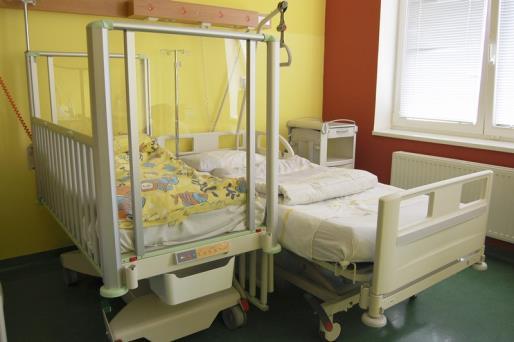 Nové moderní nemocniční postele dorazily i do Benešova Dlouho se mluvilo o zastaralých postelích v benešovské nemocnici. A další dlouhý čas se hovořilo, že je potřeba je vyměnit.