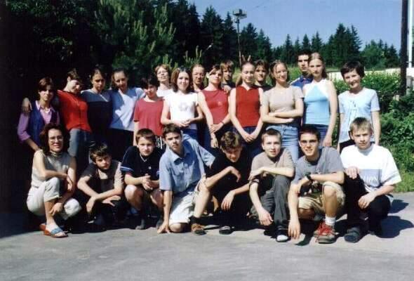 Gymnázium J.M.Hurbana 11 Ročenka 2000/2001 Kvarta A Mikovčáková Ingrid Pre našu triedu platí: Jeden za všetkých, všetci za jedného! 1. Bartoš Michal 2. Bukovanová Ivana 3. Čech Martin 4.