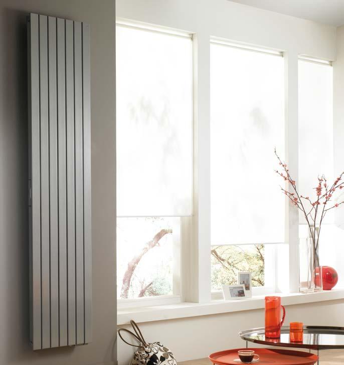 Jsou dostupné hliníkové konstrukci i vysokou antikorozní v provedení vodorovném nebo svislém, ochranu. Ovládací panel je elegantně plněné topným médiem.