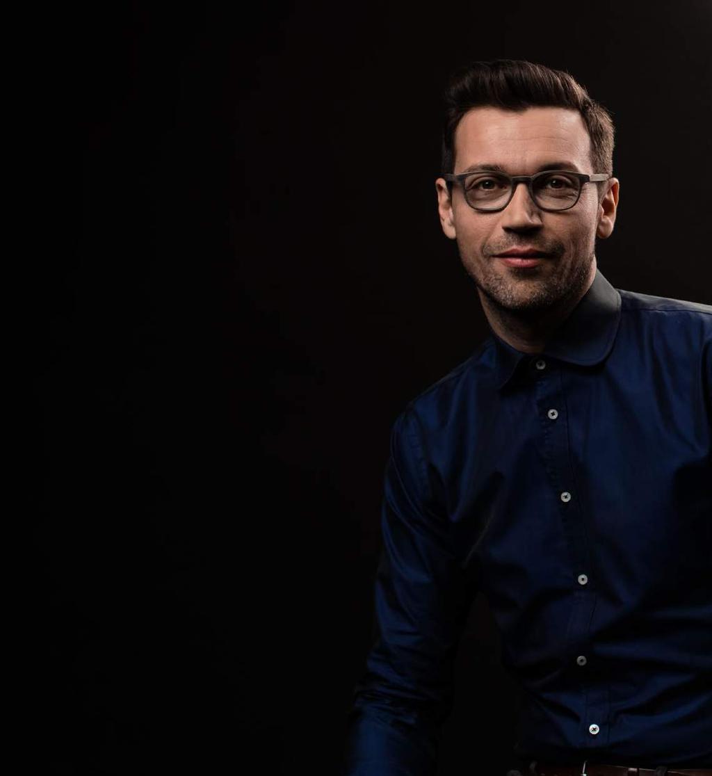 LUKÁŠ HEJLÍK & MYČK S FUNKCÍ COMFORTLIFT MYTÍ NÁDOBÍ N NEJVYŠŠÍ ÚROVNI Satelitní rameno