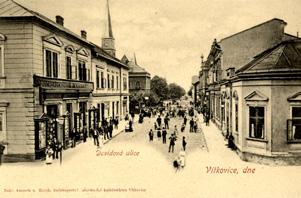AMENDE & HOLAŇ Ještě předtím než Jan Amende, rodák z Mauthausenu v Horním Rakousku a společník firmy Amende & Holaň, získal v roce 1900 oprávnění ke zřízení první tiskárny ve Vítkovicích, otevřel v