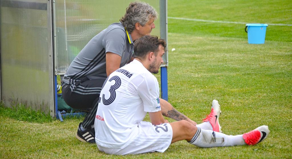 Jinak ta soutěž mi připadá pořád stejná, hraje se převážně ofenzivně nahoru dolů. Pro získání kondice je to ideální. J ak jste na tom právě po kondiční stránce?