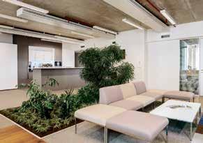 Budova GREEN BUILDING, která byla dokončena v prosinci 2016 je aktuálně z více než 70 % obsazená. Mezi její nájemníky patří např. společnost ARVOS s.r.o., ČEZ ESCO a.s., Phoenix Investor CZ s.r.o. a mnoho dalších.