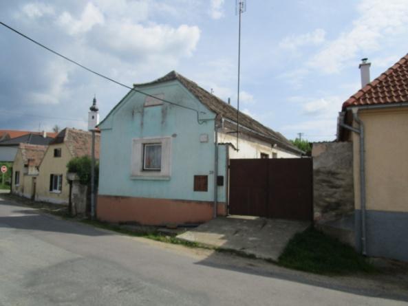 ZNALECKÝ POSUDEK č. 4802-52/2017 o ceně obvyklé - nemovitosti rodinného domu č.p. 39 na pozemku st.č. 26 včetně příslušenství a pozemku st.č. 26 zapsaných na LV č. 391 - nemovitosti pozemku st.č. 30/1 se zeměd.