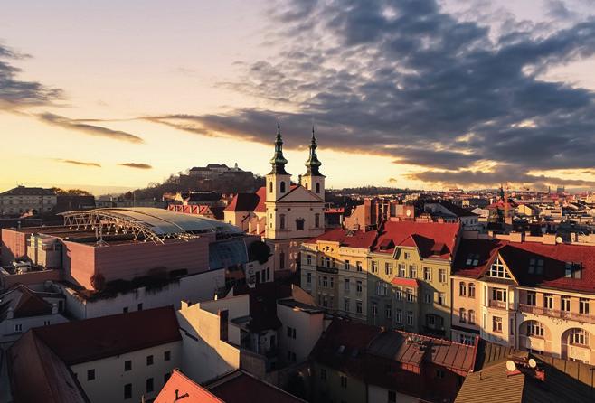 Praha nejvýznamnější lokalita podnikových služeb v České republice, přes 100 center s více než 40 000 zaměstnanci vynikající systém veřejné dopravy, moderní