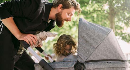 Black 11000202 Shadow Grey 11000204 Navy Blue 11000100 11000203 Grey Energy Melange Red Thule Sleek Bassinet