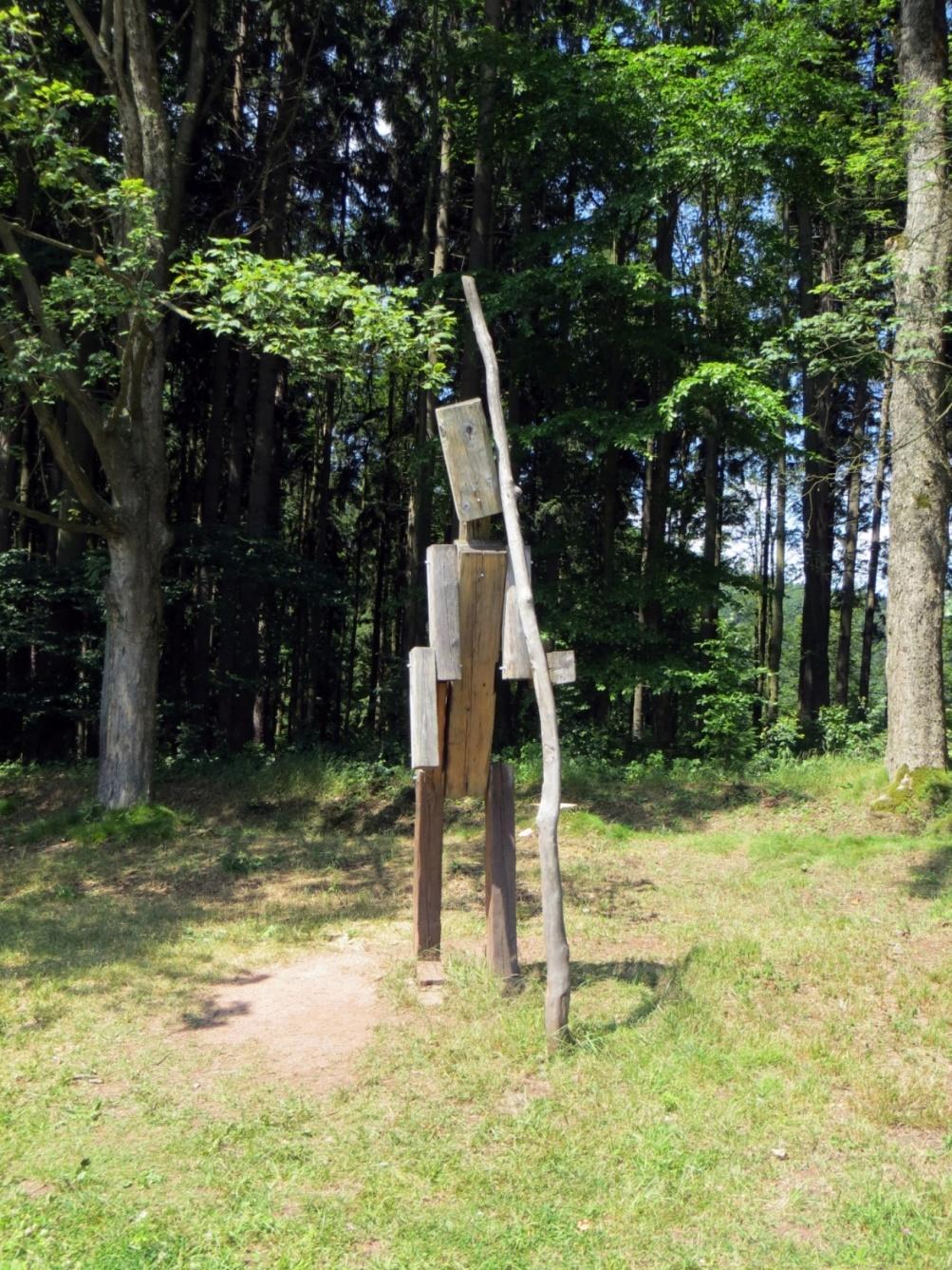 2. JANSKÉ LÁZNĚ - FARMAPARK MUCHOMŮRKA Délka: 4 km Povrch: asfalt, zpevněná cesta, 100 metrů lesní horší cesta Vhodné pro: kočárek ano, odrážedla, kola - ano Výchozí bod: Janské Lázně Dětský ráj bez