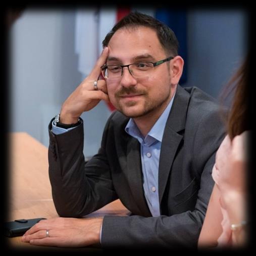 Vážené čtenářky, vážení čtenáři, jsem velmi rád, že se Vám dostalo do rukou už II. vydání Koncepce sociálního bydlení České republiky 2015 2025.