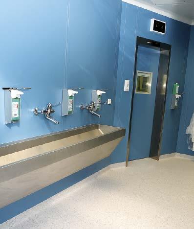 ortopedická klinika zajišťuje denní provoz, Neurochirurgická klinika zajišťuje nepřetržitý provoz.