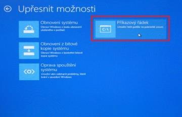 S pomocí příkazového řádku, můžeme provést opravy operačního systému zadáním příkazů. Nejpoužívanější příkazy a nástroje jsou tyto: 1.