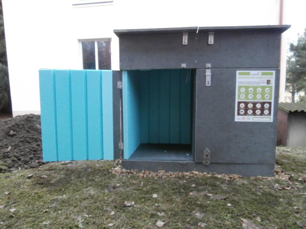 Další možností předcházení vzniku BRKO je komunitní kompostování. Ve městě je provozován komunitní kompostér ve Fučíkově ulici, jako pilotní projekt pro kompostování u bytového domu.