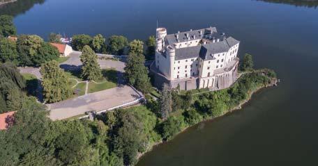 sloužil hrad po nějakou dobu jako dočasné uložiště českých korunovačních klenotů. V současné době se jedná o oblíbený turistický cíl, ze kterého se můžete vydat výletní lodí na zámek Orlík. www.