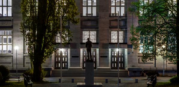 MASARYKOVA UNIVERZITA PRÁVNICKÁ FAKULTA VÝROČNÍ