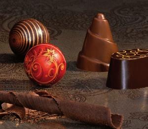 Pravé Čokoládové pralinky* Pralinky, jednotná cena hořká, mléčná, bílá čokoláda, různé náplně 110,- Kč / 100 g Hmotnost 1