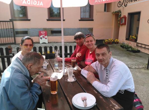 vypravili na nákup květin na