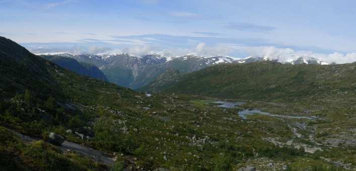 překvapením. Cesta za Trolltungou je dosti dlouhá a snad právě proto tady nejsou vyloženě davy turistů.