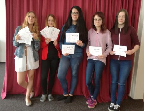 místo: Ema Hrazánková 3. místo: Blanka Mrázková 1. místo: Duo Klára Fričová, Tereza Tůmová postup do okresního kola 1.