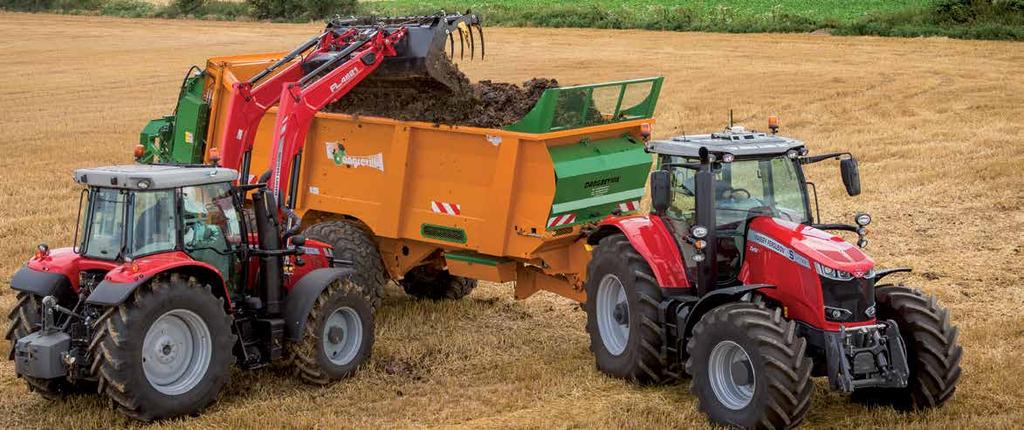 25 OD MASSEY FERGUSON Kouzlo tohoto joysticku spočívá v tom, že můžete měnit směr jízdy a současně ovládat čelní nakladač, aniž byste museli sejmout ruku z volantu.