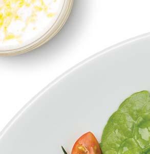 Vložte podmáslí, sýr feta, olivový olej, citronovou šťávu a česnek do nádoby mixéru a
