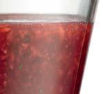 Caprioska s jahodami a granátovým jablkem Na 800 ml / 4 porce (2 standardní nápoje na