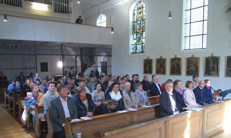 Slavnost svatého Václava zleva: P. Bohuslav Švehla a P. Markus Goller - kostel Christkönig Fürth - Pfr.