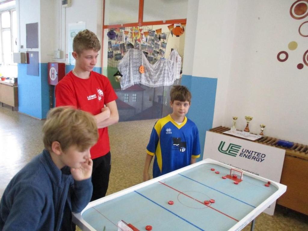 V Pečkách zvítězil Martin Laštůvka Po air-hockey a billiard-hockeyi šprtci uzavřeli hodnocení Českého poháru 2017 také hráči a hráčky táhlového hokeje Chemoplast.