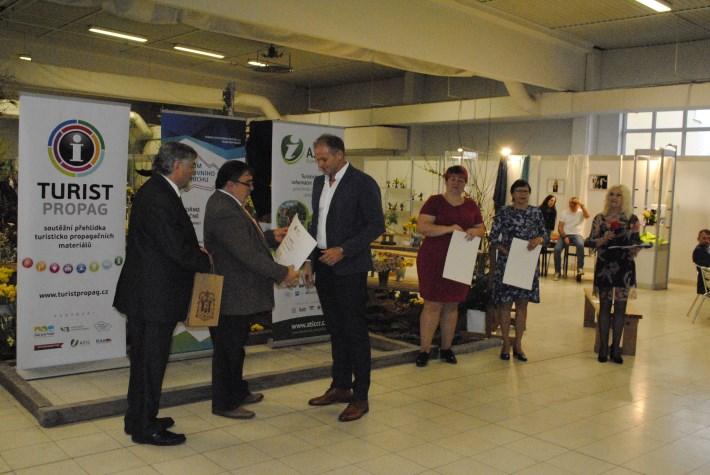 Po jednání následovala zajímavá prohlídka města a na závěr dne se Na jednání byla