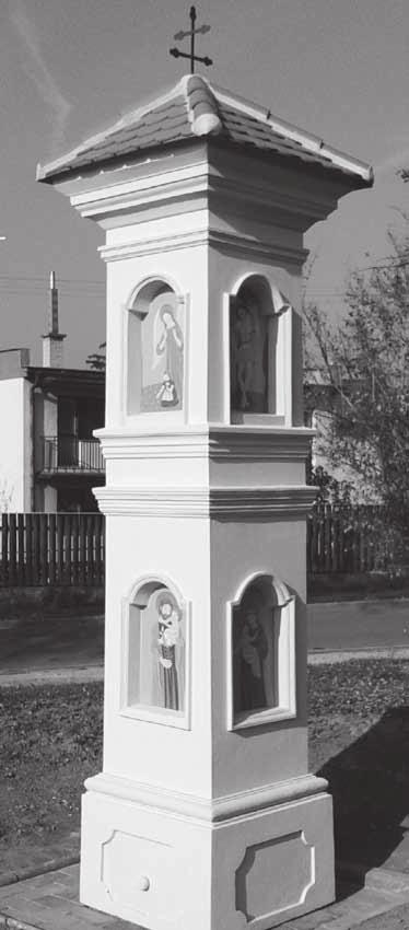 Podobně probíhalo restaurování i na dvou sochách v průčelí kostela sv. Františka Xaverského. Sochy sv. Stanislava Kostky a sv. Františka z Borgii byly druhou obnovenou dvojicí.