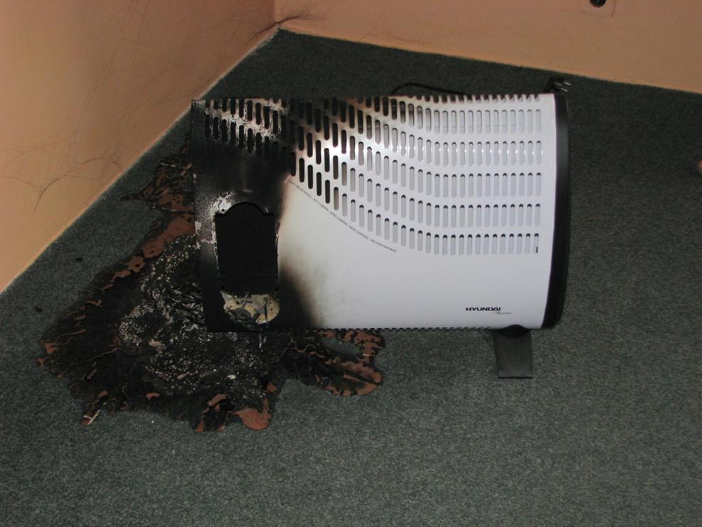 Hlavní vypínače elektrického proudu, uzávěry vody a plynu musí být řádně označené a přístupné. Udržujte dobrý technický stav zařízení (včetně rozvodů el. energie, plynu, topidel).