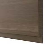 40 V80 cm 23 Farba: vzor orechového dreva ateriál: drevotriesková doska s fóliovou úpravou Hladké dvierka so zabudovanými úchytkami vnesú do kuchyne čisté línie a dodajú jej vzdušný, moderný