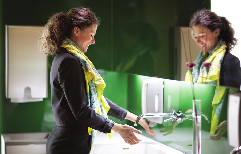 WC Green WC GREEN gel k čištění toalet WC GREEN čistí, odmašťuje, odstraňuje vodní kámen a rez z povrchů WC mís a pisoárů. Gel přilne ke stěně mísy, čistí a renovuje povrch i pod hladinou vody.