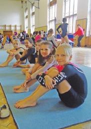 26 ORGANIZACE MĚSTA Benešovské radniční listy číslo 3/2018 www.benesov-city.cz www.kicbenesov.cz Přehled akcí Domu dětí a mládeže Benešov březen 2018 Středa 7. 3. Výroba jarní dekorace pro děti od 1.