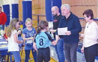 5. tříd 1. stupně základních škol. Turnaj se konal ve čtvrtek 1. února 2018 ve sportovní hale ZŠ Benešov, Dukelská 1818 za účasti družstev dívek a chlapců ze tří benešovských základních škol.