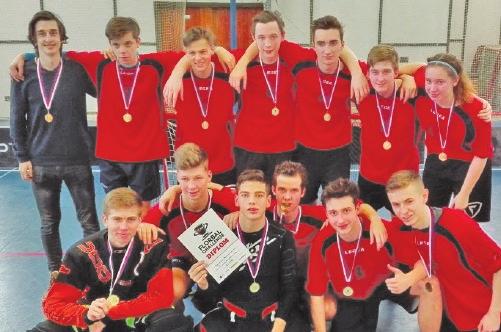 Benešovské radniční listy číslo 3/2018 www.benesov-city.cz www.kicbenesov.cz SPORT 37 Florbalisti postoupili do Národního finále západ 8.