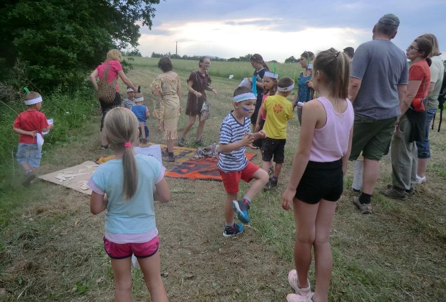 školy z okolí (Borek, Vráto, Olešnice, Hrdějovice, Nové Hrady), a tak