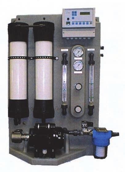 Reverzní osmóza INAQUA řada C 100-400 Kompaktní sestavené zařízení na plastové základové desce, kompletně potrubně a elektricky propojeno, určené pro odsolení změkčené vody o výkonech 100-400 l/hod