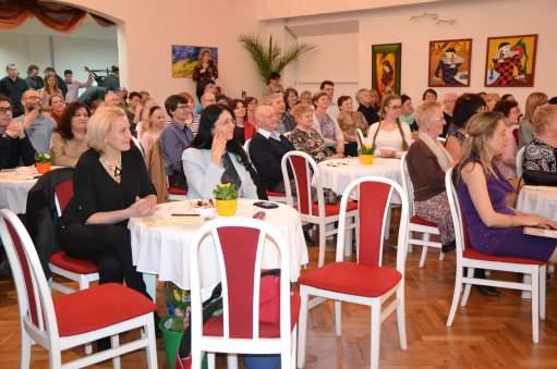 Koncert omladili noví členové pedagogického sboru, kteří se aktivně zapojili do spolupráce a představili se veřejnosti svým sólovým či komorním vystoupením.