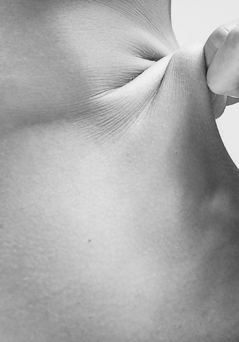 KŘEHKOSTI, TVÉ JMÉNO JE ŽENA FRAILTY, THY NAME IS WOMAN DANIEL ŠPINAR & NATAŠA NOVOTNÁ 11. 5. PREMIÉRA / PREMIERE 18.5. / 26.5. / 6.6. / 14.6. 20.00 NOVÁ SCÉNA NÁRODNÍHO DIVADLA 40 MIN www.420people.