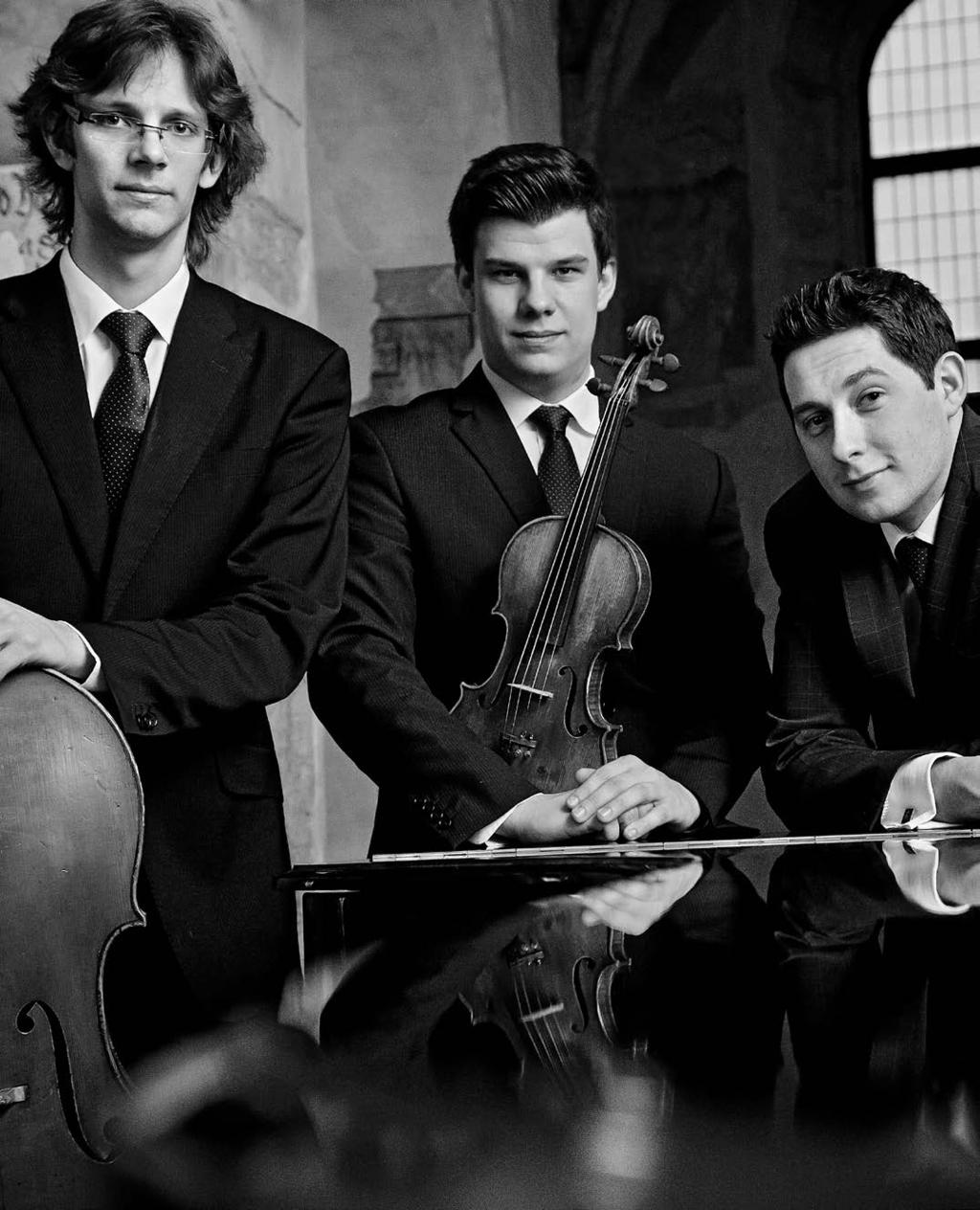 Nositel Ceny ČSKH pro rok 207 DOPOLEDNÍ KONCERTY Lobkowicz trio Lukáš Klánský klavír Jan Mráček housle Ivan Vokáč violoncello Všichni tři členové Lobkowicz tria jsou uznávaní sólisté a komorní hráči.