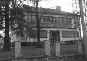 Školní rok 1938-1939 byl zahájen s 35 žáky, ale už v průběhu září se postupně odhlašovali. Začátkem října 1938 česká škola zanikla a budova se stala domovem pro Hitlerovu mládež.